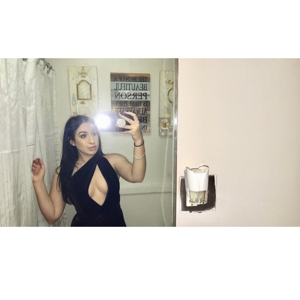 Meet your Posher, Thalia